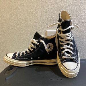 Worn only once. Perfect for all seasons and styles